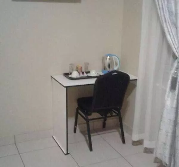 تختخواب و صبحانه Acacia Guesthouse