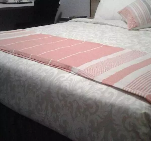 تختخواب و صبحانه Acacia Guesthouse