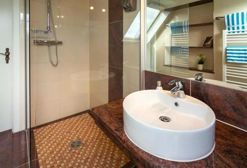 Hotelli Am Elisabethufer