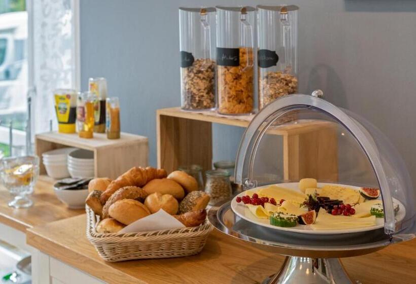 ホテル Am Elisabethufer