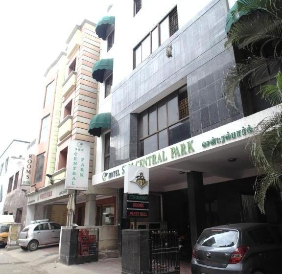 בית מלון כפרי Srm Central Park