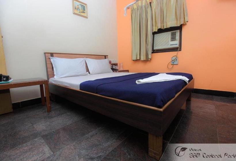 בית מלון כפרי Srm Central Park