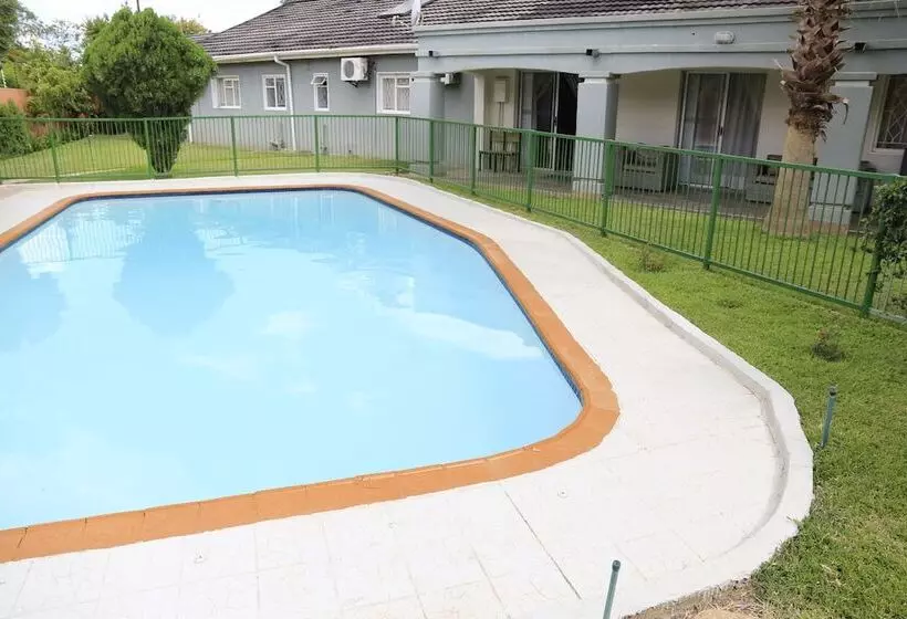 پانسیون Haithoms Guesthouse