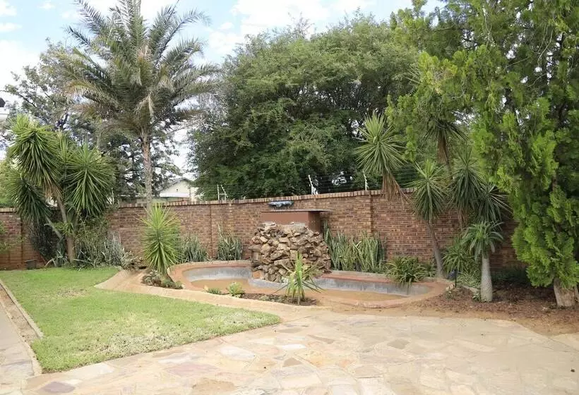 پانسیون Haithoms Guesthouse