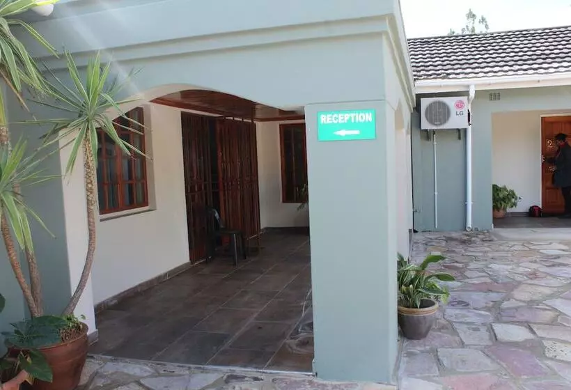 پانسیون Haithoms Guesthouse