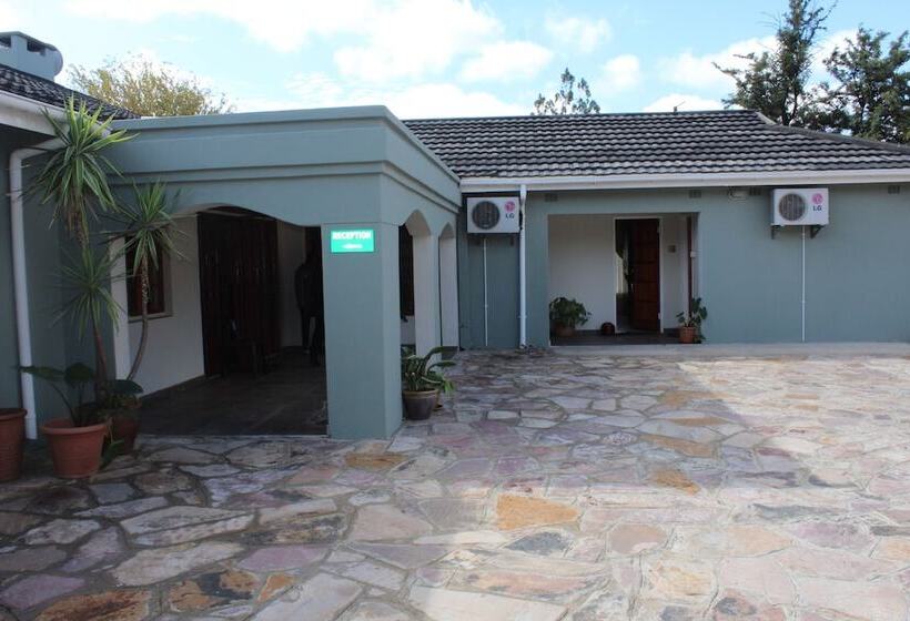 پانسیون Haithoms Guesthouse