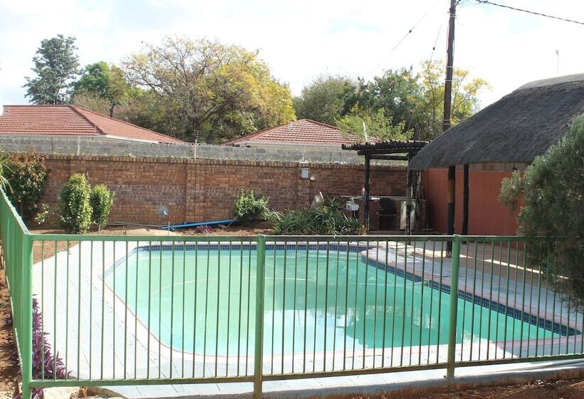 پانسیون Haithoms Guesthouse