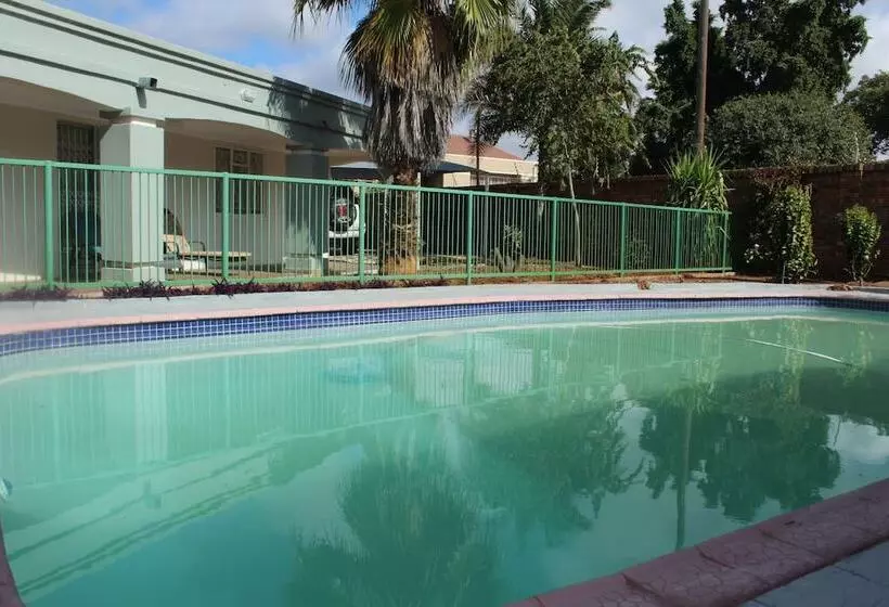 پانسیون Haithoms Guesthouse