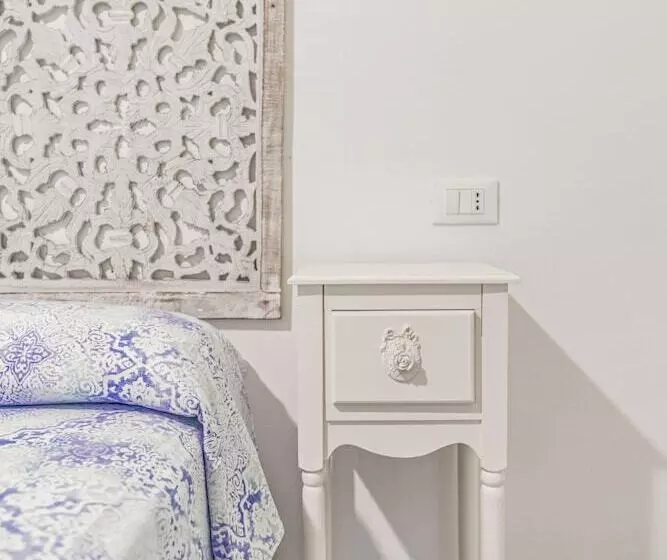 ホテル Eunymos   Trattoria Da Francesco Panarea