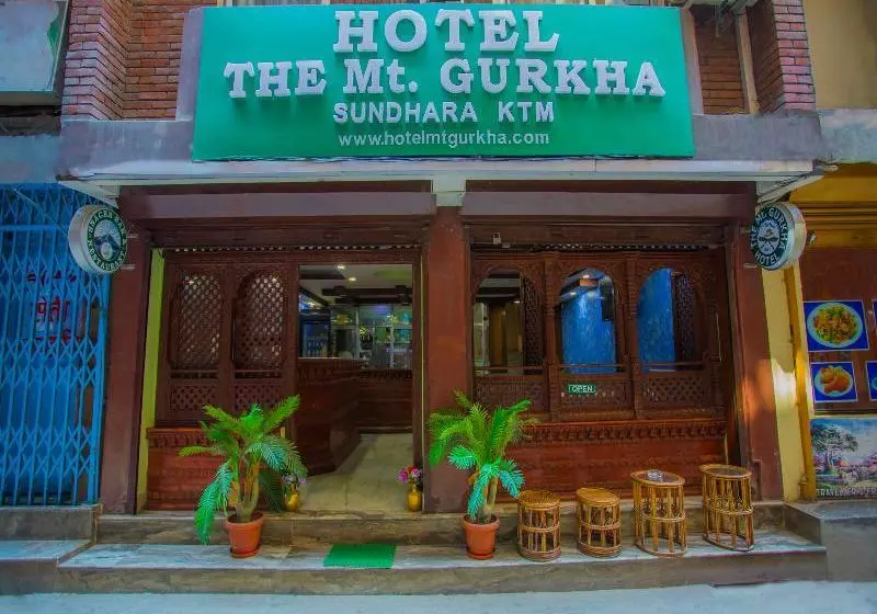 هتل Oyo 208 Mount Gurkha Palace