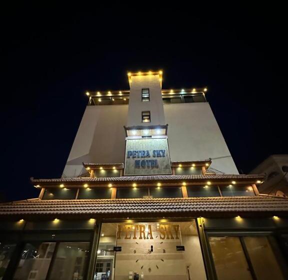 هتل Petra Sky