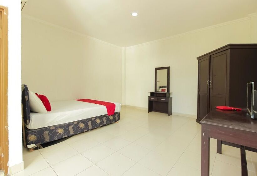 فندق Reddoorz @ Malalayang Manado