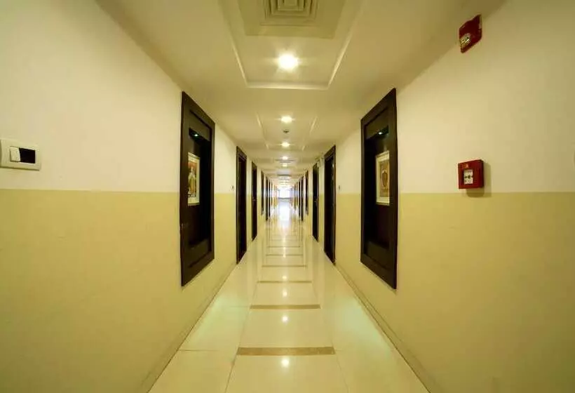 Hotelli Rr Inn  Tirunelveli