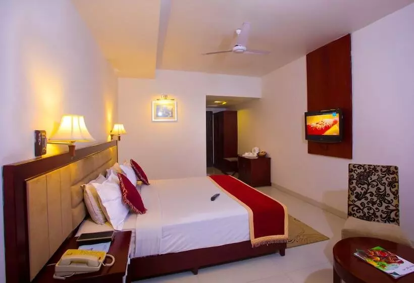 Hotelli Rr Inn  Tirunelveli