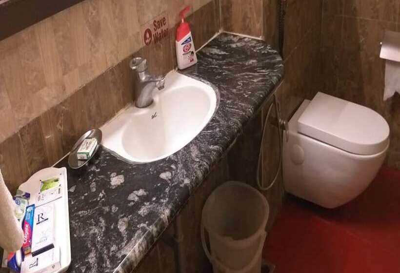 בית מלון כפרי Rr Inn  Tirunelveli