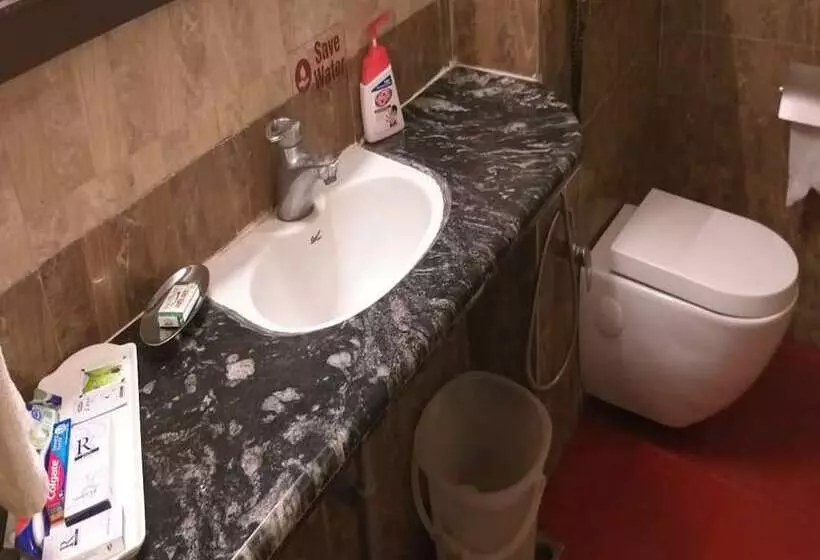 Hotelli Rr Inn  Tirunelveli