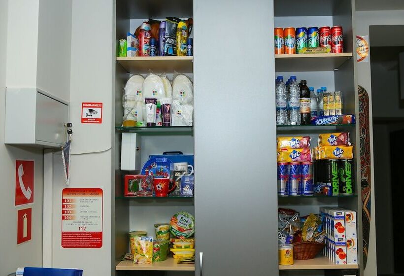 Kupe Capsule Hotel & Hostel