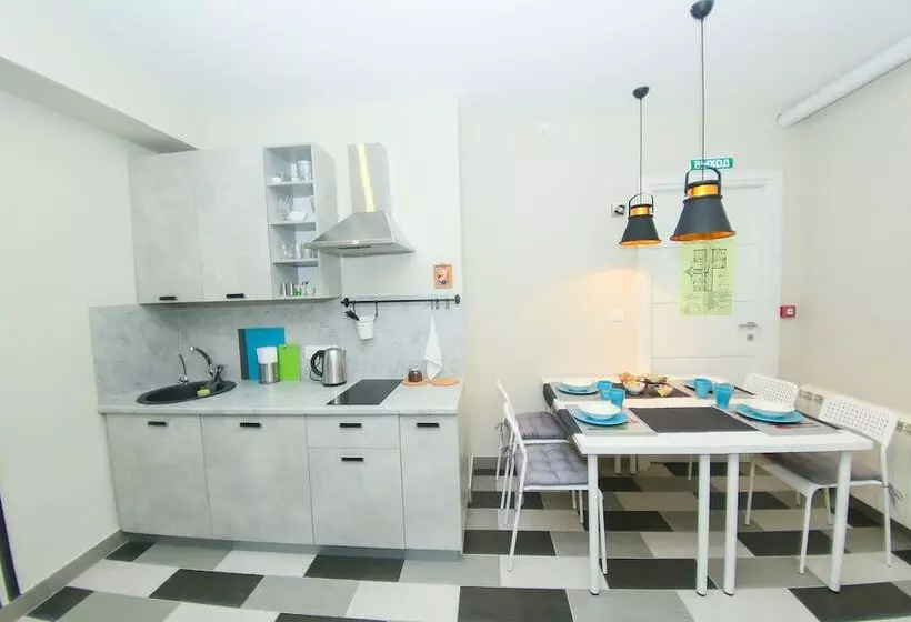 Kupe Capsule Hotel & Hostel