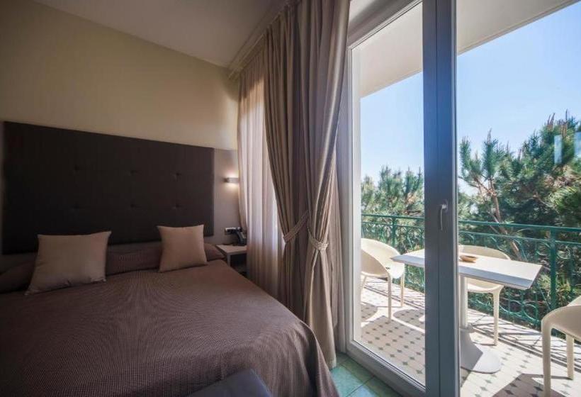 پانسیون Artana Suites Collection