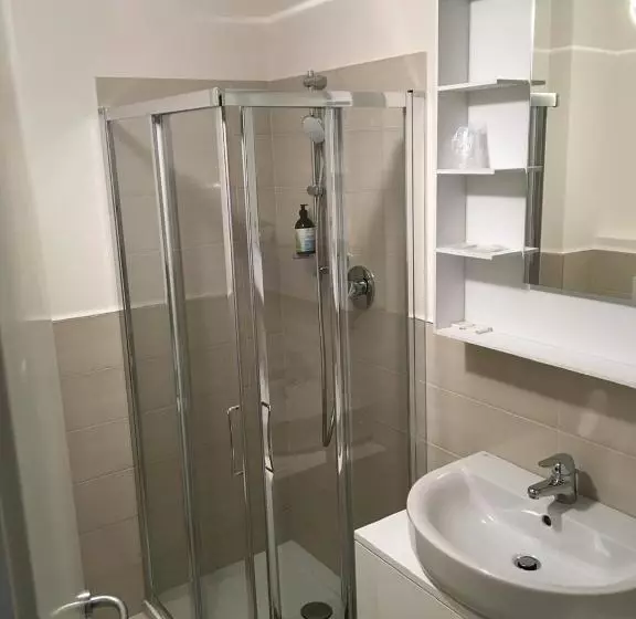 پانسیون Artana Suites Collection
