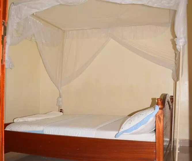 پانسیون Fanadguesthouse