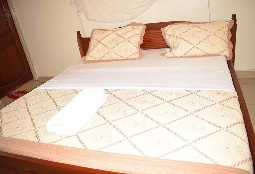 پانسیون Fanadguesthouse