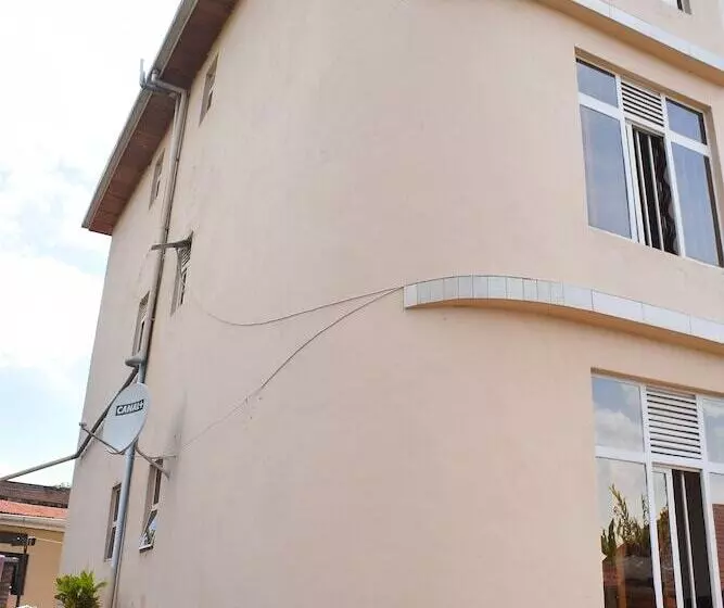 پانسیون Fanadguesthouse