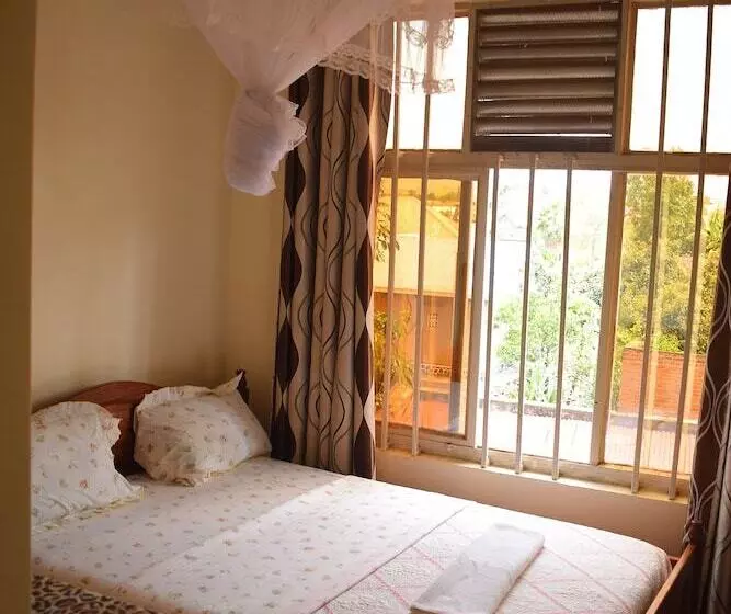 پانسیون Fanadguesthouse