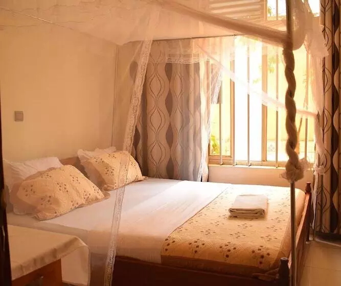 پانسیون Fanadguesthouse