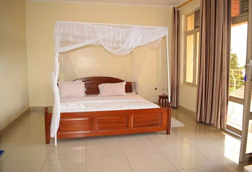 پانسیون Fanadguesthouse