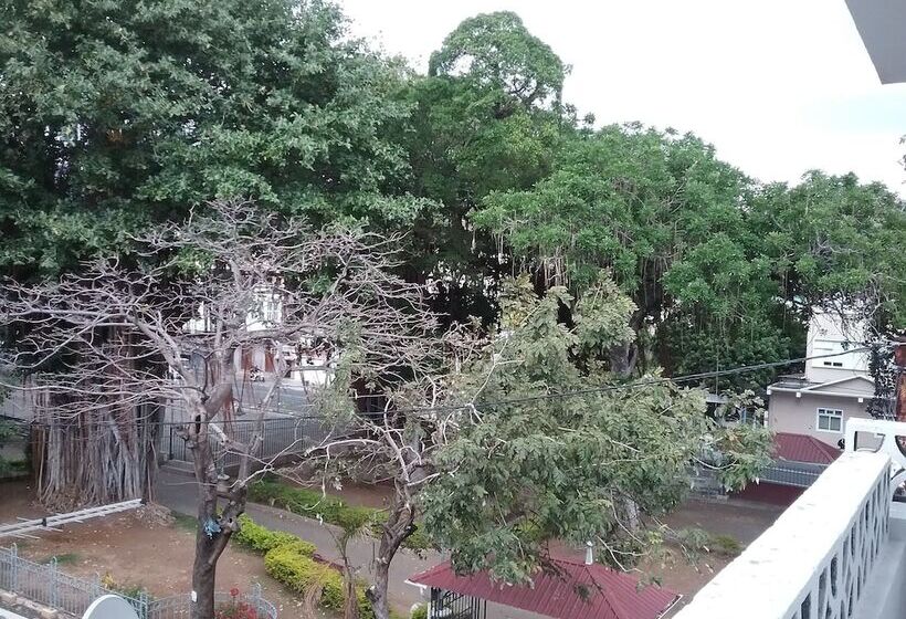 پانسیون La Plaine Verte Guesthouse