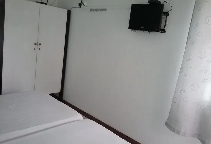 پانسیون La Plaine Verte Guesthouse
