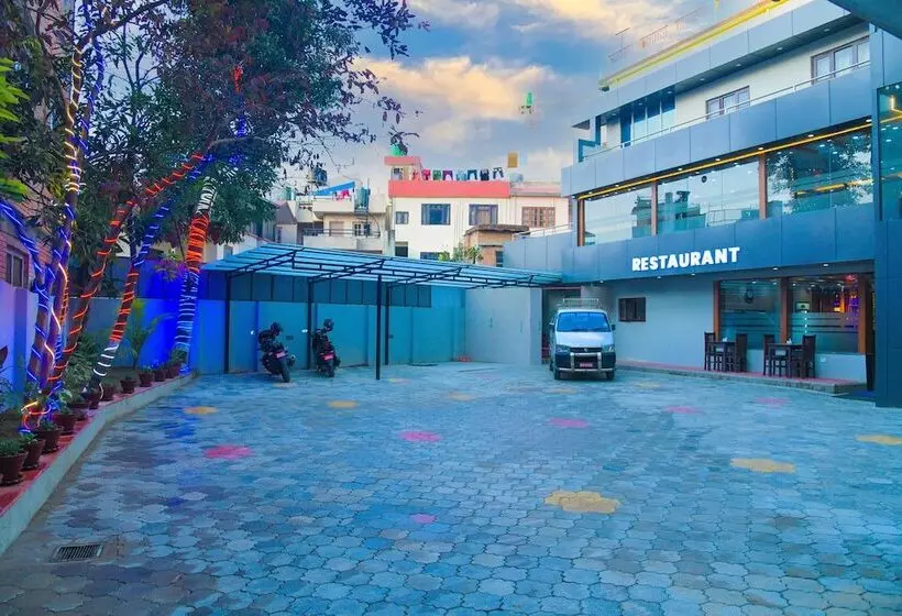 هتل Deepshree