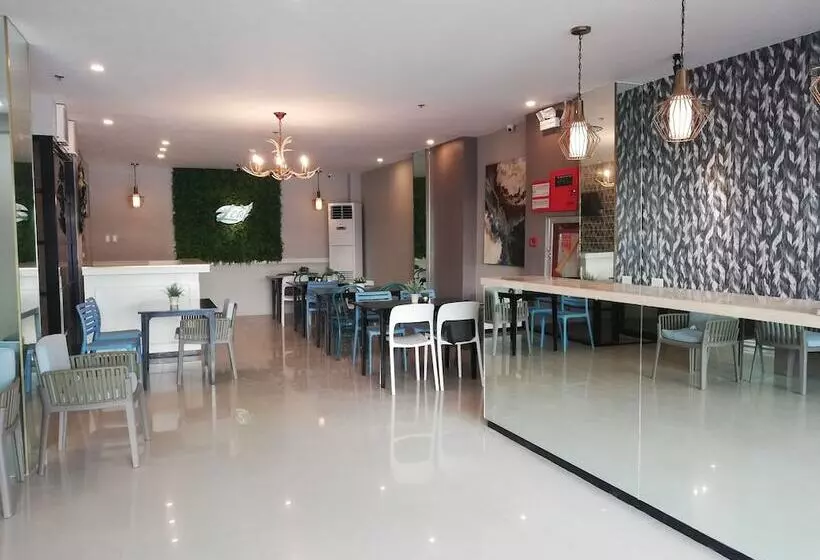 Hotelli Eon Centennial Express