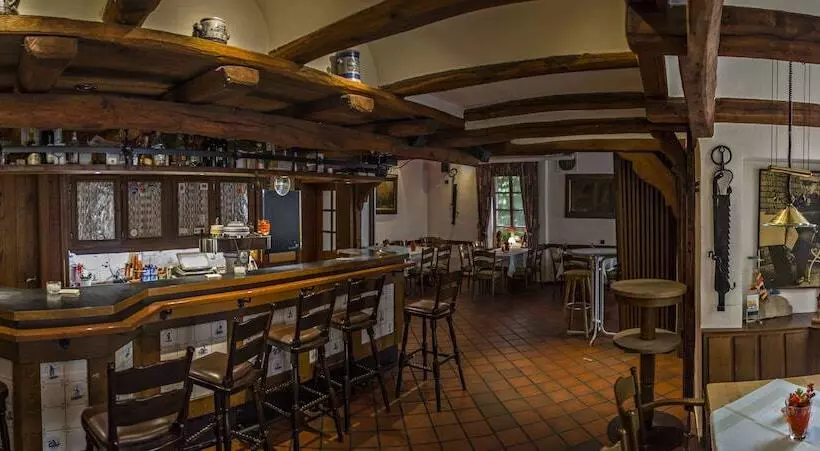 Hotelli Gasthof Zur Post