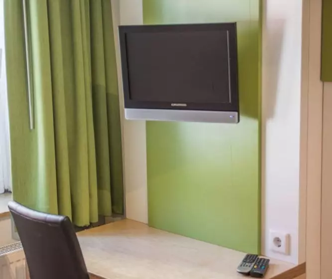 Hotelli Gasthof Zur Post