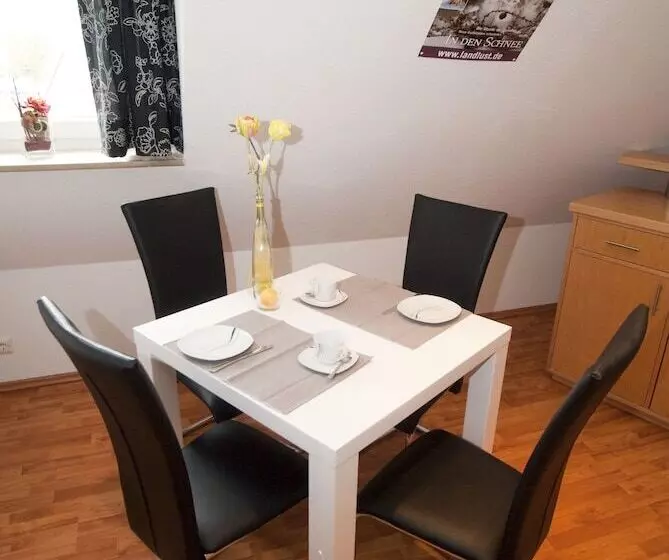 Hotelli Gasthof Zur Post