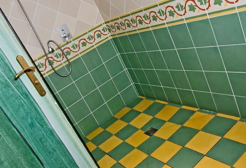 هتل Les Jardins Dheva