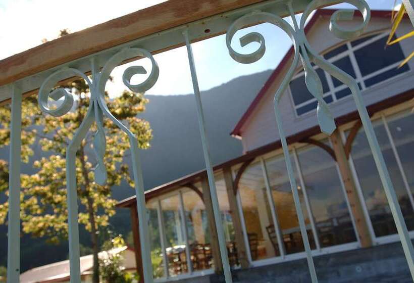 هتل Les Jardins Dheva