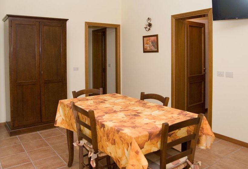 فندق ريفى Residence Le Veneri