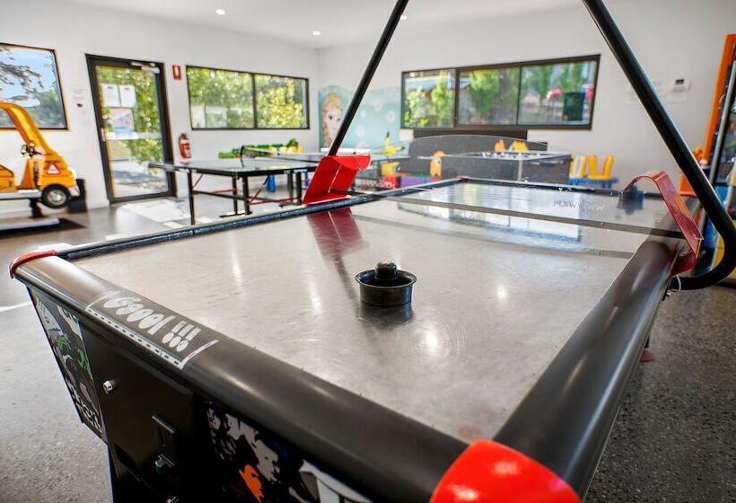 Hotel Tasman Holiday Parks  St Helens