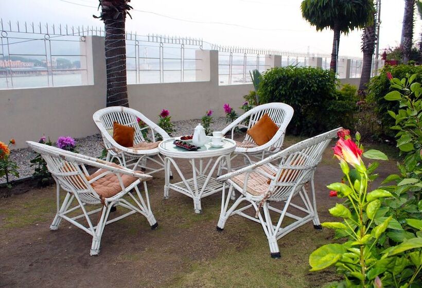 בית מלון כפרי Yog Niketan By Sanskriti