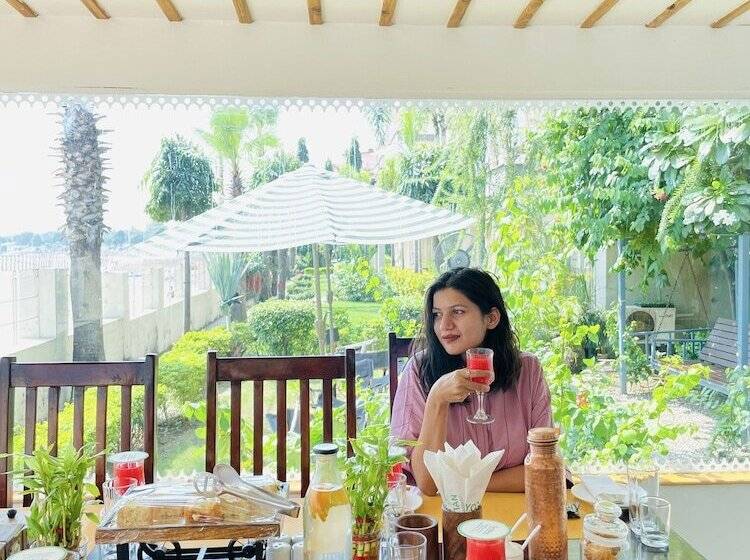 בית מלון כפרי Yog Niketan By Sanskriti