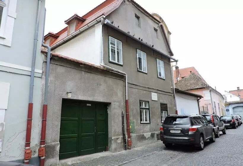Musik Apartments Old Town