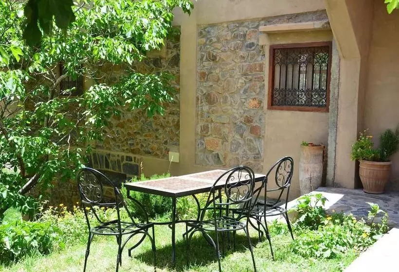 Majatalo Atlas Views