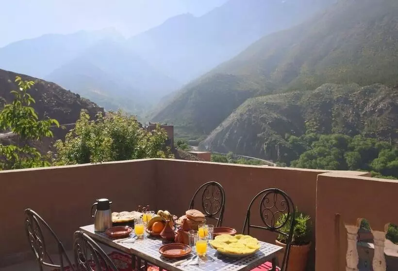 Majatalo Atlas Views