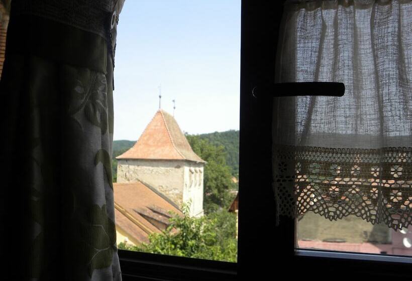 بنسيون Casa Bertha