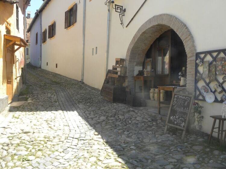 بنسيون Casa Bertha