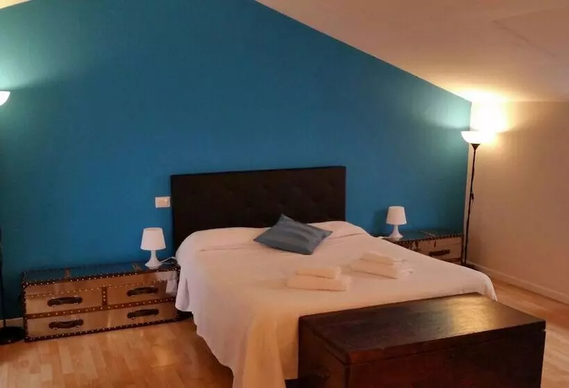 ペンション Gira Guest House