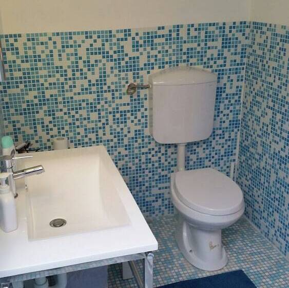 Пансион Gira Guest House